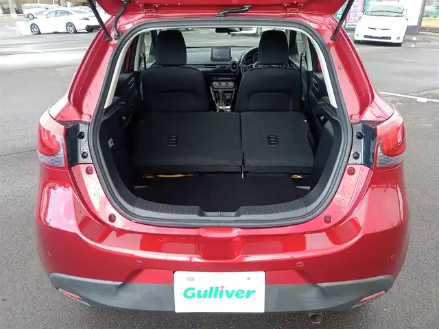 マツダ デミオ 13S 福井県 2018(平30)年 5万km ソウルレッドクリスタルM マツダコネクト７インチセンターディスプレイナビ/（Bluetooth/FM/AM/USB）/CELLSTARレーダー探知機（AR920AT）/CELLSTARドライブレコーダー（CS-21FH）/スマートキー/プッシュスタート/社外ETC/シートヒーター（D+N席）/LEDヘッドライト/オートライト/コーナーセンサー後/社外AW15インチ