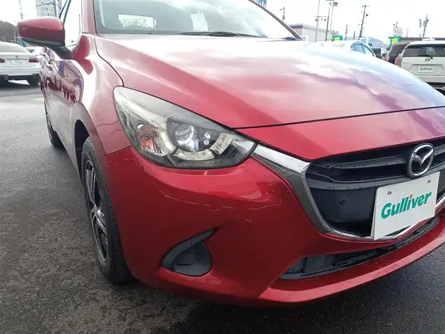 マツダ デミオ 13S 福井県 2018(平30)年 5万km ソウルレッドクリスタルM マツダコネクト７インチセンターディスプレイナビ/（Bluetooth/FM/AM/USB）/CELLSTARレーダー探知機（AR920AT）/CELLSTARドライブレコーダー（CS-21FH）/スマートキー/プッシュスタート/社外ETC/シートヒーター（D+N席）/LEDヘッドライト/オートライト/コーナーセンサー後/社外AW15インチ