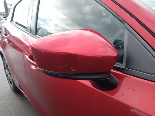 マツダ デミオ 13S 福井県 2018(平30)年 5万km ソウルレッドクリスタルM マツダコネクト７インチセンターディスプレイナビ/（Bluetooth/FM/AM/USB）/CELLSTARレーダー探知機（AR920AT）/CELLSTARドライブレコーダー（CS-21FH）/スマートキー/プッシュスタート/社外ETC/シートヒーター（D+N席）/LEDヘッドライト/オートライト/コーナーセンサー後/社外AW15インチ