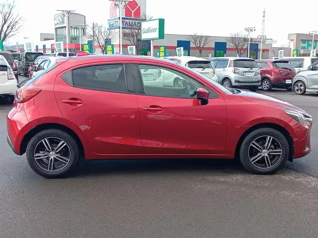 マツダ デミオ 13S 福井県 2018(平30)年 5万km ソウルレッドクリスタルM マツダコネクト７インチセンターディスプレイナビ/（Bluetooth/FM/AM/USB）/CELLSTARレーダー探知機（AR920AT）/CELLSTARドライブレコーダー（CS-21FH）/スマートキー/プッシュスタート/社外ETC/シートヒーター（D+N席）/LEDヘッドライト/オートライト/コーナーセンサー後/社外AW15インチ
