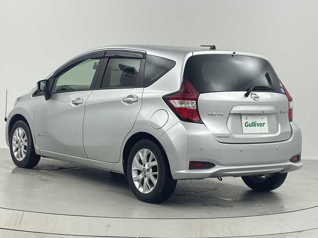 日産 ノート e－パワー メダリスト 福島県 2019(平31)年 1.9万km ブリリアントシルバー /禁煙車//アラウンドビューモニター//デジタルインナーミラー//社外７型ナビ/CD・DVD・BT・MSV・フルセグTV//レーダークルーズコントロール//ハーフレザーシート//オートハイビーム//クリアランスソナー//ステアリングリモコン//ＥＴＣ//ＬＥＤ//前後ドライブレコーダー//エマージェンシーブレーキ//フォグライト//コーナーポール//スペアキー