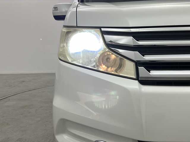 ホンダ ステップワゴン G インターナビEセレクション 群馬県 2012(平24)年 11.4万km ホワイトオーキッドパール 純正ナビ　純正９型後席モニター　バックカメラ　フルセグＴＶ　両側電動スライドドア　ＥＴＣ　ドライブレコーダー　キセノンヘッドライト　オートライト　スマートキー　横滑り防止装置　ルーフキャリア　禁煙