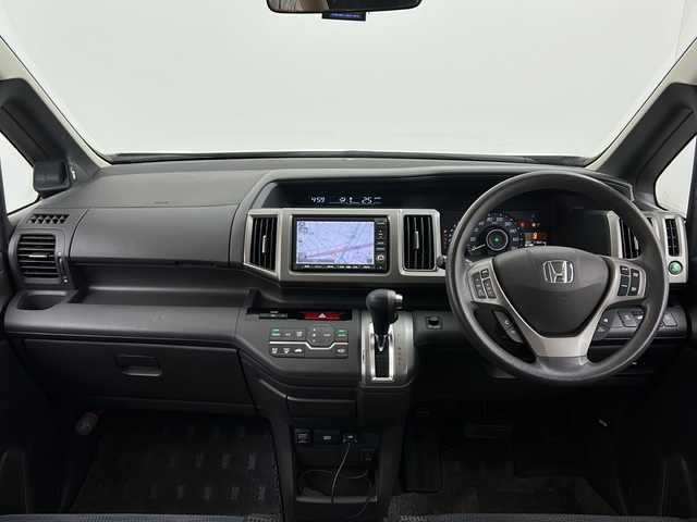 ホンダ ステップワゴン G インターナビEセレクション 群馬県 2012(平24)年 11.4万km ホワイトオーキッドパール 純正ナビ　純正９型後席モニター　バックカメラ　フルセグＴＶ　両側電動スライドドア　ＥＴＣ　ドライブレコーダー　キセノンヘッドライト　オートライト　スマートキー　横滑り防止装置　ルーフキャリア　禁煙