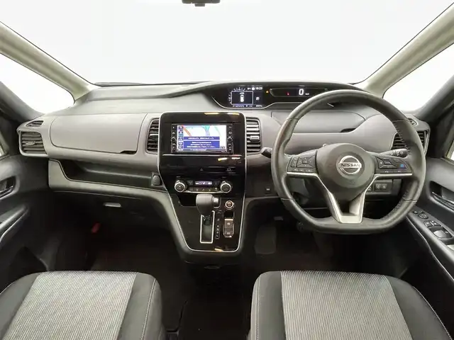 日産 セレナ ハイウェイスター V 熊本県 2020(令2)年 3.5万km ダイヤモンドブラック 禁煙車　/純正ナビ（ＣＤ・ＤＶＤ・フルセグ・ＢＴ・ＳＤ）/全周囲カメラ　/純正前方ドライブレコーダー　/フリップダウンモニター/ビルトインＥＴＣ　/両側パワースライドドア　/前後クリアランスソナー　/プロパイロット/レーダークルーズコントロール/衝突軽減ブレーキ/レーンキープアシスト/横滑り防止/アイドリングストップ/純正フロアマット/純正１６インチAW/オートライト/LEDヘッドライト/フォグライト/スマートキー/プッシュスタート