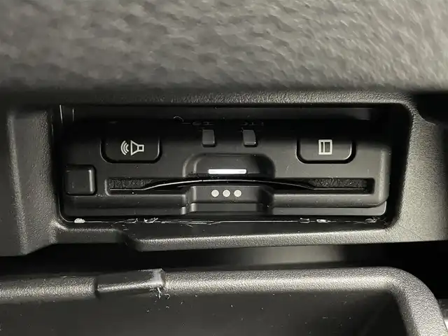 日産 セレナ ハイウェイスター V 熊本県 2020(令2)年 3.5万km ダイヤモンドブラック 禁煙車　/純正ナビ（ＣＤ・ＤＶＤ・フルセグ・ＢＴ・ＳＤ）/全周囲カメラ　/純正前方ドライブレコーダー　/フリップダウンモニター/ビルトインＥＴＣ　/両側パワースライドドア　/前後クリアランスソナー　/プロパイロット/レーダークルーズコントロール/衝突軽減ブレーキ/レーンキープアシスト/横滑り防止/アイドリングストップ/純正フロアマット/純正１６インチAW/オートライト/LEDヘッドライト/フォグライト/スマートキー/プッシュスタート