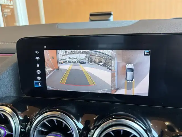 メルセデス・ベンツ ＧＬＡ２００ｄ 4マチック 宮城県 2020(令2)年 5.1万km マウンテングレー ワンオーナー/レザーエクスクルーシブパッケージ/アドバンスドパッケージ/ナビゲーションパッケージ/レーダーセーフティパッケージ/パノラミックスライディングルーフ/フルセグTV/360°カメラシステム/ヘッドアップディスプレイ/ブラックレザーシート/メモリ機能付きパワーシート/シートヒーター/LEDヘッドライト/オートライト/アンビエントライト/ドライブレコーダー(フロント)/純正18インチAW/キーレスゴー/パワーバックドア
