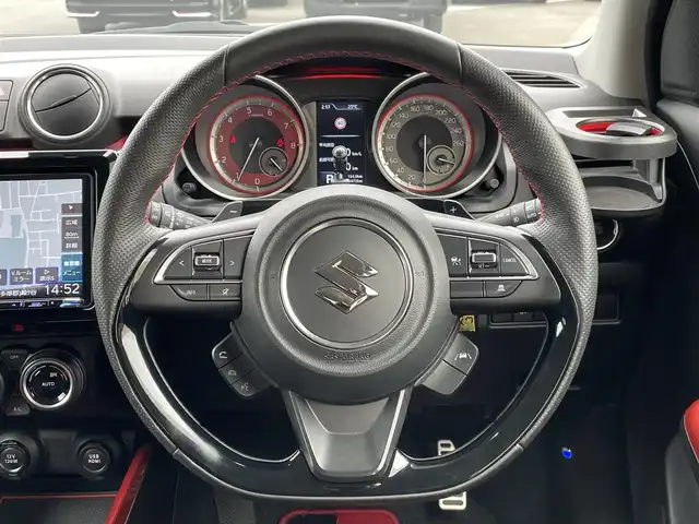 スズキ スイフト スポーツ 東京都 2023(令5)年 1.4万km プレミアムシルバーメタリック ケンウッドナビ/デュアルカメラブレーキサポート/車線逸脱警報機能/パーキングソナー/アダプティブクルーズコントロール/シートヒーター/スマートキー/横滑り抑制機能/ステアリングスイッチ