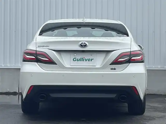 トヨタ クラウン ハイブリッド S Cパッケージ 愛媛県 2019(平31)年 9.5万km ホワイトパールクリスタルシャイン 純正ナビ（Bluetooth/フルセグTV/メモリナビ）/USB/ETC/バックカメラ/AUX接続可能/純正フロアマット/パワーシート/シートヒーター/ステアリングヒーター/バドルシフト/純正アルミホイール/前後コーナーセンサー/クルーズコントロール/LEDヘッドライト/ABS/横滑り防止装置/レーンキープアシスト/盗難防止装置/オートマチックハイビーム/衝突被害軽減システム