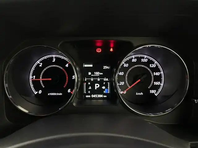 三菱 デリカＤ：５ アクティブギア 埼玉県 2017(平29)年 4.6万km ウォームホワイトP/ダイヤモンドブラックマイカ 純正ナビ　ＴＶ　ＢＴ　ＣＤ／ＤＶＤ　２インチリフトアップ　ＥＴＣ　クルーズコントロール　両側パワースライドドア　バックカメラ　前席シートヒーター　パドルシフト　フォグランプ　ハーフレザーシート