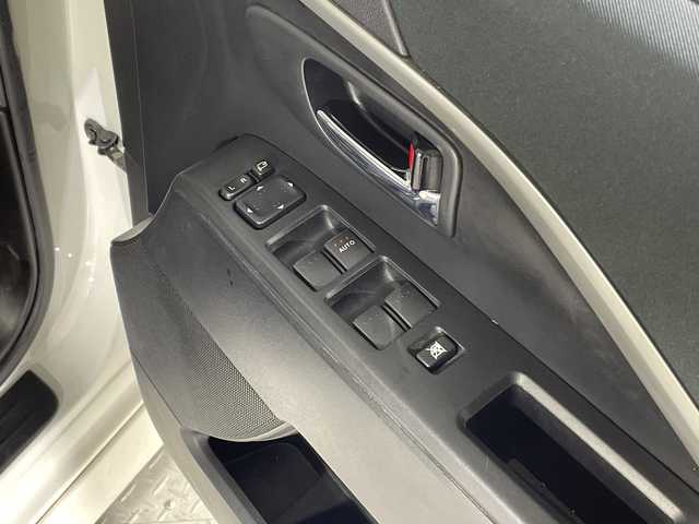 日産 ラフェスタ ハイウェイスター 神奈川県 2017(平29)年 7.8万km スノーフレイクホワイトパール 片側パワースライドドア/社外メモリーナビ/地デジTV/【DVD/CD再生機能】/バックカメラ/ETC/HIDヘッドライト/純正15インチアルミホイル/インテリジェントキー