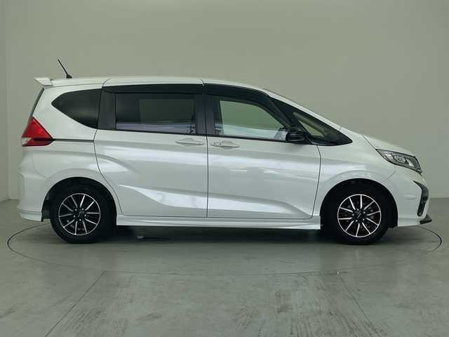 ホンダ フリード モデューロX ホンダセンシング 愛知県 2020(令2)年 3.9万km プラチナホワイトパール 純正9型ナビ/・Bluetooth/・CD/DVD/・フルセグテレビ/・SD音楽録音/バックカメラ/両側パワースライドドア/衝突軽減ブレーキ/レーンキープアシスト/前後コーナーセンサー/レーダークルーズコントロール/前方ドライブレコーダー/ETC/LEDヘッドライト