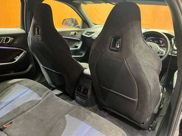 ＢＭＷ ＢＭＷ １１８ｄ Mスポーツ 千葉県 2020(令2)年 3.2万km サファイアブラックP コンフォートＰＫＧ　/ＡＣＣ　/ナビ　/Ｂｌｕｅｔｏｏｔｈ接続　/バックカメラ　/パーキングアシスト　/オートマチックテールゲート　/ＬＥＤヘッドライト　/ＥＴＣ　/衝突軽減Ｂ　/ＢＳＭ　/ＬＫＡ　/コンフォートアクセス