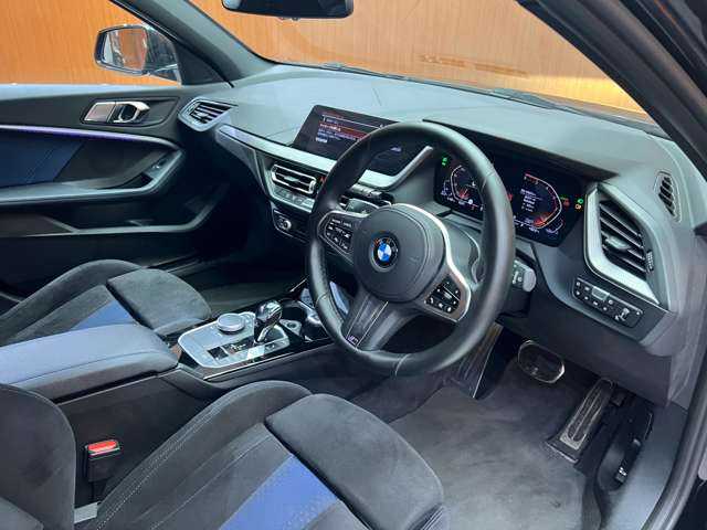ＢＭＷ ＢＭＷ １１８ｄ Mスポーツ 千葉県 2020(令2)年 3.2万km サファイアブラックP コンフォートＰＫＧ　/ＡＣＣ　/ナビ　/Ｂｌｕｅｔｏｏｔｈ接続　/バックカメラ　/パーキングアシスト　/オートマチックテールゲート　/ＬＥＤヘッドライト　/ＥＴＣ　/衝突軽減Ｂ　/ＢＳＭ　/ＬＫＡ　/コンフォートアクセス