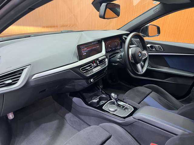 ＢＭＷ ＢＭＷ １１８ｄ Mスポーツ 千葉県 2020(令2)年 3.2万km サファイアブラックP コンフォートＰＫＧ　/ＡＣＣ　/ナビ　/Ｂｌｕｅｔｏｏｔｈ接続　/バックカメラ　/パーキングアシスト　/オートマチックテールゲート　/ＬＥＤヘッドライト　/ＥＴＣ　/衝突軽減Ｂ　/ＢＳＭ　/ＬＫＡ　/コンフォートアクセス