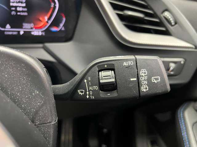 ＢＭＷ ＢＭＷ １１８ｄ Mスポーツ 千葉県 2020(令2)年 3.2万km サファイアブラックP コンフォートＰＫＧ　/ＡＣＣ　/ナビ　/Ｂｌｕｅｔｏｏｔｈ接続　/バックカメラ　/パーキングアシスト　/オートマチックテールゲート　/ＬＥＤヘッドライト　/ＥＴＣ　/衝突軽減Ｂ　/ＢＳＭ　/ＬＫＡ　/コンフォートアクセス