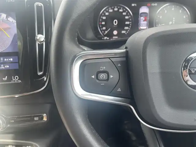 ボルボ ＸＣ４０ T4 AWD インスクリプション 滋賀県 2020(令2)年 3.7万km クリスタルホワイトP harman/kardonサラウンド/ワイヤレスチャージ/インテリセーフ/・CitySafety/・ACC/・BLIS/・LKA/・CTA/・LCMA/・パーキングアシストパイロット/純正HDDナビ/フルセグTV/USB/Bluetooth/360°カメラ/LEDヘッドライト/本革シート/・全席シートヒーター/・前席パワーシート/パワーテールゲート