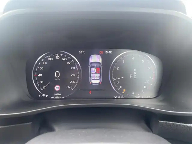 ボルボ ＸＣ４０ T4 AWD インスクリプション 滋賀県 2020(令2)年 3.7万km クリスタルホワイトP harman/kardonサラウンド/ワイヤレスチャージ/インテリセーフ/・CitySafety/・ACC/・BLIS/・LKA/・CTA/・LCMA/・パーキングアシストパイロット/純正HDDナビ/フルセグTV/USB/Bluetooth/360°カメラ/LEDヘッドライト/本革シート/・全席シートヒーター/・前席パワーシート/パワーテールゲート