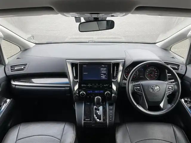 トヨタ ヴェルファイア Z 道央・札幌 2020(令2)年 6.6万km グラファイトM ４WD/寒冷地仕様/純正ディスプレイオーディオ/AM/FM/BT/フルセグ/トヨタセーフティセンス/プリクラッシュセーフティ/横滑り防止装置/レーダークルーズコントロール/レーンキープアシスト/クリアランスソナー/パーキングサポートブレーキ/ロードサインアシスト/バックカメラ/ビルトインETC/ドライブレコーダー/アイドリングストップ/ECOMODE/ワイパーデアイサー/ワイパーデアイサー/両側パワースライドドア/２列目オットマン/レザー調シートカバー/革巻きステアリング/ステアリングリモコン/電動パーキング/ブレーキホールド/MTモード付AT/プッシュスタート/スマートキー/LEDヘッドライト/オートライト/オートハイビーム/フォグランプ/電動格納ミラー/ウィンカーミラー/純正フロアマット/ドアバイザー