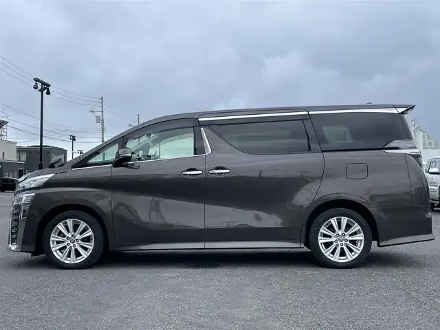 トヨタ ヴェルファイア Z 道央・札幌 2020(令2)年 6.6万km グラファイトM ４WD/寒冷地仕様/純正ディスプレイオーディオ/AM/FM/BT/フルセグ/トヨタセーフティセンス/プリクラッシュセーフティ/横滑り防止装置/レーダークルーズコントロール/レーンキープアシスト/クリアランスソナー/パーキングサポートブレーキ/ロードサインアシスト/バックカメラ/ビルトインETC/ドライブレコーダー/アイドリングストップ/ECOMODE/ワイパーデアイサー/ワイパーデアイサー/両側パワースライドドア/２列目オットマン/レザー調シートカバー/革巻きステアリング/ステアリングリモコン/電動パーキング/ブレーキホールド/MTモード付AT/プッシュスタート/スマートキー/LEDヘッドライト/オートライト/オートハイビーム/フォグランプ/電動格納ミラー/ウィンカーミラー/純正フロアマット/ドアバイザー