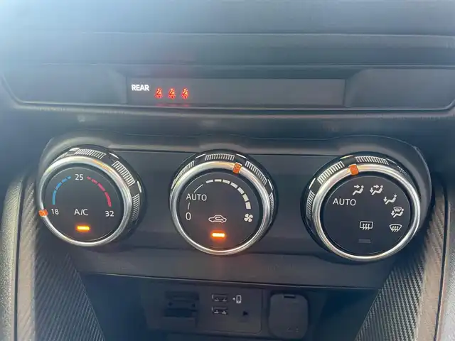 マツダ マツダ２ 15S スマートエディション 島根県 2022(令4)年 0.6万km ポリメタルグレーM 純正ＳＤナビ　/Ｂｌｕｅｔｏｏｔｈ　/バック／全方位カメラ　/衝突軽減ブレーキ　/レーンキープアシスト/アイドリングストップ　/ブラインドスポットモニター　/前後コーナーセンサー　/スマートキー　/プッシュスタート/純正ＬＥＤヘッドライト/社外フロアマット