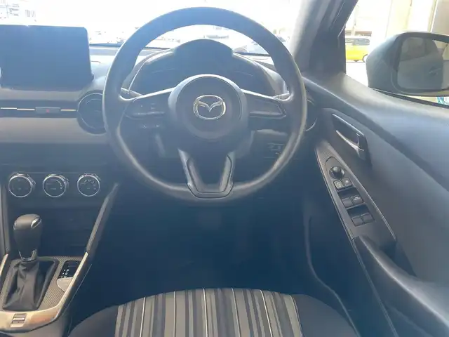 マツダ マツダ２ 15S スマートエディション 島根県 2022(令4)年 0.6万km ポリメタルグレーM 純正ＳＤナビ　/Ｂｌｕｅｔｏｏｔｈ　/バック／全方位カメラ　/衝突軽減ブレーキ　/レーンキープアシスト/アイドリングストップ　/ブラインドスポットモニター　/前後コーナーセンサー　/スマートキー　/プッシュスタート/純正ＬＥＤヘッドライト/社外フロアマット