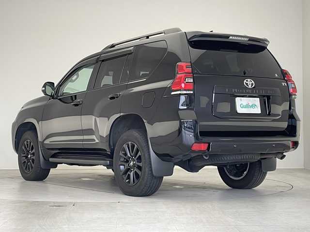 トヨタ ランドクルーザー プラド TX Lパッケージ マットブラED 愛知県 2022(令4)年 3.7万km アティチュードブラックマイカ 衝突軽減システム/純正9型ディズプレイオーディオ　ナビ機能あり/全方位カメラ/サンルーフ/レーダークルーズコントロール/シートヒーター/エアシート/電動格納サードシート/フルセグ/Bluetooth/バックカメラ/パワーシート/コーナーセンサー/純正アルミホイール/LEDヘッドライト/オートマチックハイビーム/ドライブレコーダー/ステアリングスイッチ/スマートキー/プッシュスタート