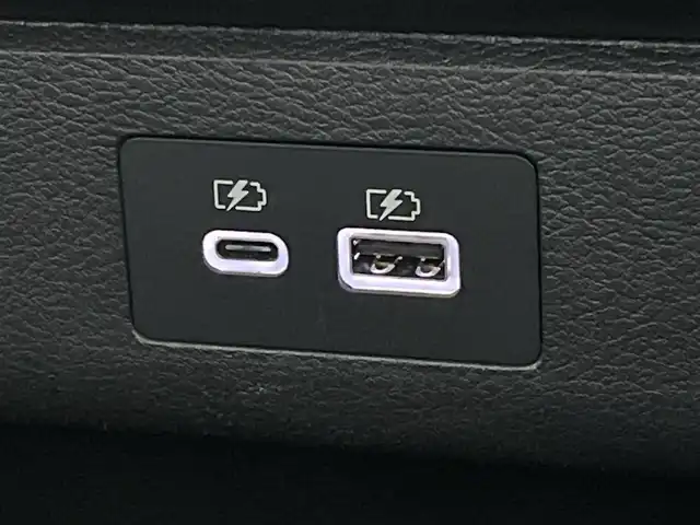 日産 セレナ ハイウェイスター V 福岡県 2024(令6)年 1.7万km ワイン 社外7インチメモリーナビゲーション/フルセグテレビ/全方位モニター/ETC/社外フリップダウンモニター/両側電動スライドドア/ハンズフリーオートスライドドア/プロパイロット/デジタルインナーミラー/ブラインドスポットモニター/LEDヘッドライト/革巻きステアリング/オートライト/オートハイビーム/LEDヘッドライト/スマートキー/プッシュスタートエンジン