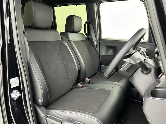 ホンダ Ｎ ＢＯＸ カスタム ターボ 大阪府 2025(令7)年 0.1千km クリスタルブラックパール 届出済未使用車/ホンダセンシング/　・衝突軽減ブレーキ/　・先行車発進お知らせ機能/　・路外逸脱抑制機能/　・標識認識機能/　・誤発進抑制機能/　・車線維持支援システム/純正ディスプレイオーディオ/（Bluetooth/TV）/バックカメラ/両側パワースライドドア/レーダークルーズコントロール/LEDヘッドライト/ハーフレザーシート/シートヒーター/純正15インチアルミホイール/ブラインドスポットモニター/コーナーセンサー/スマートキー