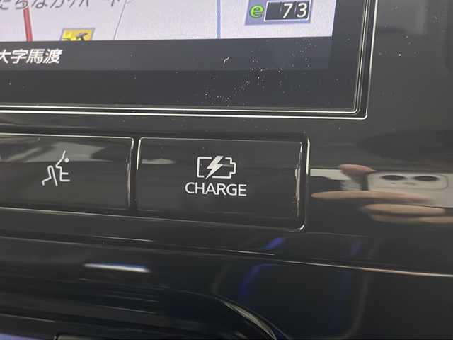 日産 セレナ e－パワー ハイウェイスター V 茨城県 2022(令4)年 2.6万km ブリリアントホワイトパール 純正9インチナビ/　（CD/DVD/Bluetooth/フルセグTV）/プロパイロット/両側パワースライドドア/全方位カメラ/バックカメラ/ステアリングスイッチ/ビルトインETC/USB/純正フロアマット/純正16インチアルミホイール/LEDヘッドライト/フォグランプ/オートライト/スマートキー