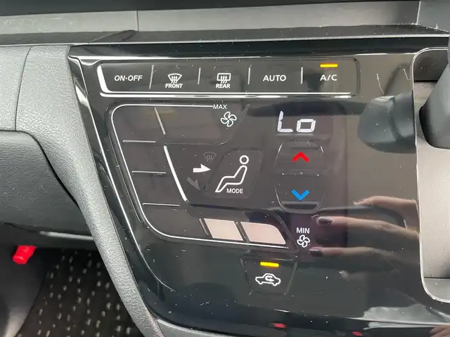 日産 ルークス HWS X プロパイロットED 島根県 2021(令3)年 1.6万km フローズンバニラパール 純正9インチＳＤナビ　/フルセグＴＶ　/ＤＶＤ再生　/Ｂｌｕｅｔｏｏｔｈ接続　/全方位／バック／フロント／サイドカメラ　/前方ドライブレコーダー　/ビルトインＥＴＣ　/アダプティブクルーズコントロール/衝突軽減ブレーキ　/アイドリングストップ/レーンキープアシスト/両側パワースライドドア　/後方コーナーセンサー　/オートハイビーム／ライト/純正LEDヘッドライト　/純正14インチアルミホイール/純正フロアマット