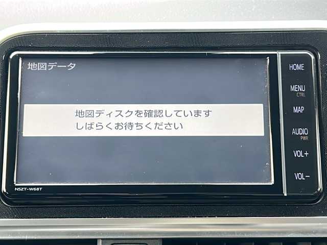 トヨタ シエンタ ファンベースG 三重県 2019(平31)年 4.4万km ホワイトパールクリスタルシャイン 純正ナビ /バックカメラ /スペアキー /トヨタセーフティセンス /USB給電 /LEDヘッドライト /両側パワースライドドア/オートハイビーム /オートライト /TVキャンセラー /レーンキープアシスト /ビルトインETC/純正フロアマット/衝突軽減ブレーキ/電動格納ミラー /禁煙車