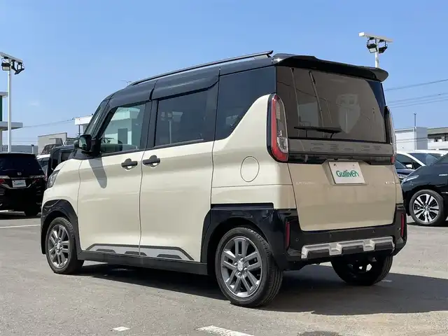三菱 デリカミニ T プレミアム 東京都 2024(令6)年 0.4万km ナチュラルアイボリーメタリック ワンオーナー　/ＯＰツートンカラー　/純正９型ＤＡ　/全周囲カメラ　/ＥＴＣ　/マイパイロット　/デジタルインナーミラー　/両側電動　/シートヒーター　/ルーフレール　/ＯＰサイドデカール付き　/Ｂｌｕｅｔｏｏｔｈ