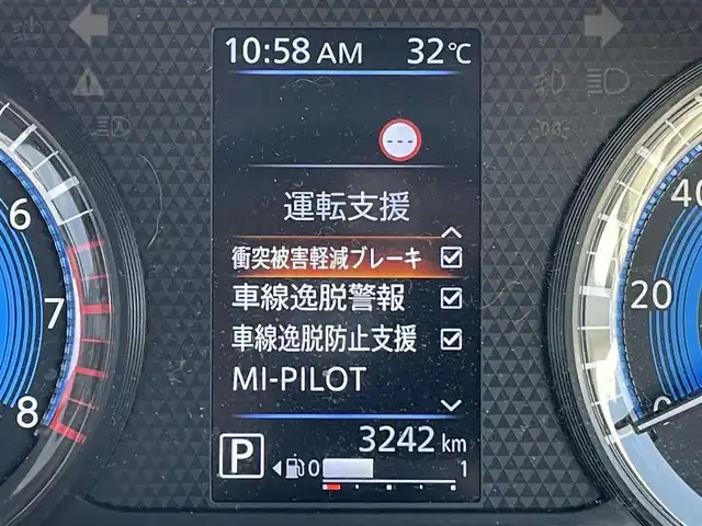 三菱 デリカミニ T プレミアム 東京都 2024(令6)年 0.4万km ナチュラルアイボリーメタリック ワンオーナー　/ＯＰツートンカラー　/純正９型ＤＡ　/全周囲カメラ　/ＥＴＣ　/マイパイロット　/デジタルインナーミラー　/両側電動　/シートヒーター　/ルーフレール　/ＯＰサイドデカール付き　/Ｂｌｕｅｔｏｏｔｈ