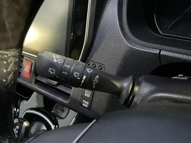 トヨタ エスクァイア ハイブリッド Gi 滋賀県 2017(平29)年 7.5万km ボルドーマイカメタリック 純正10インチナビ/【Bluetooth/CD/DVD/フルセグTV】/純正フリップダウンモニター/バックカメラ/クルーズコントロール/衝突軽減ブレーキ/両側パワースライドドア/レザーシート/D/Nシートヒーター/LEDヘッドライト/オートマチックハイビーム/ビルトインETC2.0/前方ドライブレコーダー/デジタルインナーミラー/プッシュスタート/スマートキー/ステアリングリモコン