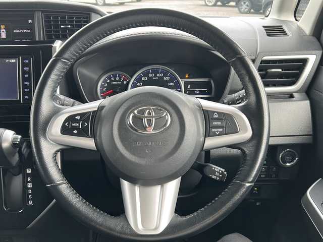 トヨタ ルーミー カスタムG 富山県 2019(平31)年 9.9万km ブラックマイカメタリック スマートキー×２/両側パワースライドドア/リモコンエンジンスターター/純正メモリーナビ(NSZT-W68T)/DVD/MSV/BT/フルセグTV/バックカメラ/ビルトインETC/前後ドラレコ(ZDR016)/衝突安全ブレーキ/オートハイビーム/LEDヘッドライト/フォグ/プッシュスタート/アイドリングストップ/クリアランスソナー/リアロールシェード/シートバックテーブル(D/N)/皮巻きステアリング/ステアリングスイッチ/純正フロアマット/取説・ナビ取説