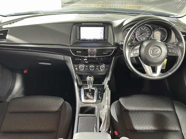 マツダ アテンザ ワゴン 20S 広島県 2014(平26)年 4万km ジェットブラックマイカ 禁煙車/純正ナビ/（Bluetooth/SD/CD/DVD/AUX/フルセグTV)/バックカメラ/前後ドライブレコーダー/ETC/クルーズコントロール/社外19インチアルミホイール/純正フロアマット/トノカバー/ルーフレール/LEDヘッドライト/アダプティブフロントライティングシステム/オートライト/ABS/横滑り防止装置/スペアキー1本/スマートキー/取扱説明書/保証書