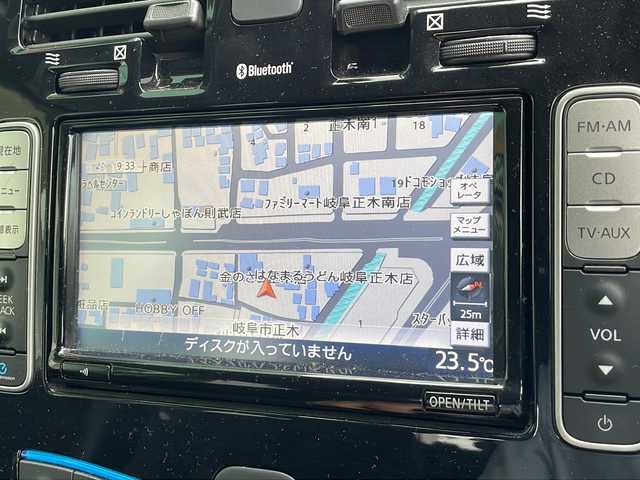 日産 リーフ X 岐阜県 2013(平25)年 2.1万km スーパーブラック 禁煙車/純正ナビ/バックカメラ/シートヒーター /ステアリングヒーター/クルーズコントロール/ステアリングスイッチ/インテリジェントキー /プッシュスタート /スペアキー/純正アルミホイール/純正フロアマット