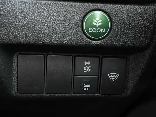 ホンダ フィット ハイブリット Lパッケージ 岡山県 2014(平26)年 9.1万km クリスタルブラックパール 登録時走行距離90957km/純正SDナビ/(AM/FM/DISC/TV/BT)/衝突被害軽減システム/クルーズコントロール/バックカメラ/ETC/ドライブレコーダー/チップアップシート/プッシュスタート/スマートキー/スペアキー/スターターキー/社外15インチアルミホイール/記録簿/保証書/取扱説明書