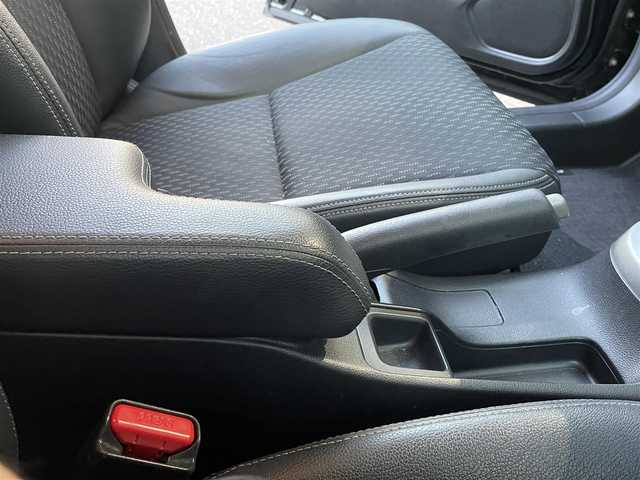 ホンダ フィット ハイブリット Lパッケージ 岡山県 2014(平26)年 9.1万km クリスタルブラックパール 登録時走行距離90957km/純正SDナビ/(AM/FM/DISC/TV/BT)/衝突被害軽減システム/クルーズコントロール/バックカメラ/ETC/ドライブレコーダー/チップアップシート/プッシュスタート/スマートキー/スペアキー/スターターキー/社外15インチアルミホイール/記録簿/保証書/取扱説明書