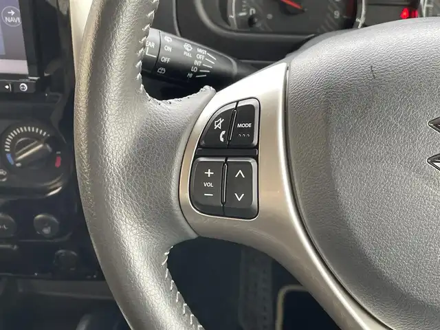 スズキ ジムニー ランドベンチャー 東京都 2018(平30)年 0.4万km ブルーイッシュブラックパール3 ターボ/4WD/社外ナビ（AVICーRZ901）/フルセグテレビ/Bluetooth/CDプレイヤー/ETC/リモコンキー/フォグランプ/ドライブレコーダー（ND-DVR1）/純正16インチアルミホイール