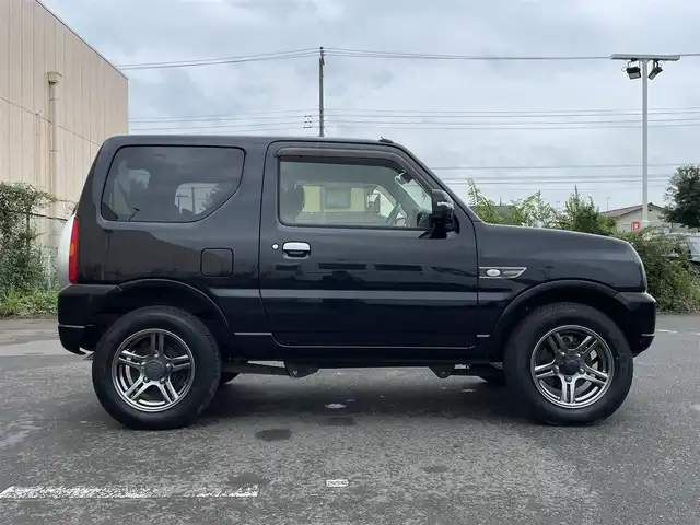 スズキ ジムニー ランドベンチャー 東京都 2018(平30)年 0.4万km ブルーイッシュブラックパール3 ターボ/4WD/社外ナビ（AVICーRZ901）/フルセグテレビ/Bluetooth/CDプレイヤー/ETC/リモコンキー/フォグランプ/ドライブレコーダー（ND-DVR1）/純正16インチアルミホイール