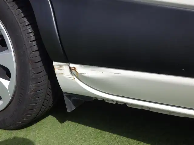 トヨタ シエンタ G 千葉県 2017(平29)年 5.7万km ホワイトパールクリスタルシャイン Toyota Safety Sense/・プリクラッシュセーフティ/・レーンディパーチャーアラート/・オートハイビーム/両側パワースライドドア/純正SDナビ/地デジTV/【DVD/CD再生機能　Bluetooth接続】/バックカメラ/前席シートヒーター/革巻きステアリング/ETC/HIDヘッドライト/ウインカーミラー/クリアランスソナー/スマートキー