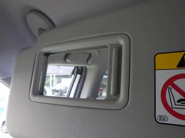 トヨタ シエンタ G 千葉県 2017(平29)年 5.7万km ホワイトパールクリスタルシャイン Toyota Safety Sense/・プリクラッシュセーフティ/・レーンディパーチャーアラート/・オートハイビーム/両側パワースライドドア/純正SDナビ/地デジTV/【DVD/CD再生機能　Bluetooth接続】/バックカメラ/前席シートヒーター/革巻きステアリング/ETC/HIDヘッドライト/ウインカーミラー/クリアランスソナー/スマートキー