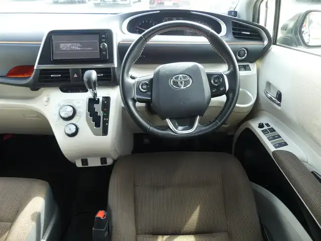 トヨタ シエンタ G 千葉県 2017(平29)年 5.7万km ホワイトパールクリスタルシャイン Toyota Safety Sense/・プリクラッシュセーフティ/・レーンディパーチャーアラート/・オートハイビーム/両側パワースライドドア/純正SDナビ/地デジTV/【DVD/CD再生機能　Bluetooth接続】/バックカメラ/前席シートヒーター/革巻きステアリング/ETC/HIDヘッドライト/ウインカーミラー/クリアランスソナー/スマートキー