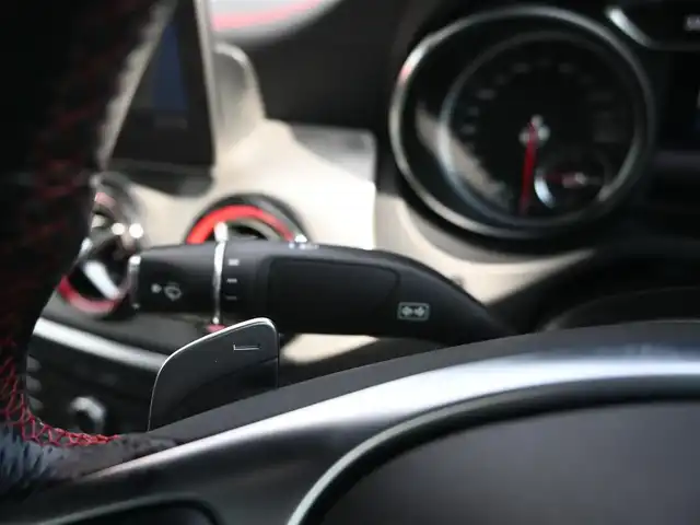 メルセデス・ベンツ ＣＬＡ２５０ シュポルト 4MATIC 千葉県 2016(平28)年 3.4万km マウンテングレー アクティブブレーキアシスト/レーンキープアシスト/ブラインドスポットアシスト/アテンションアシスト/パノラミックスライディングルーフ/ブラックレザーシート/前席パワーシート/harman/kardon/純正HDDナビ/地デジTV/【DVD/CD再生機能　Bluetooth接続】/バックカメラ/ドライブレコーダー/革巻きステアリング/ステアリングスイッチ/パドルシフト/ETC（2.0）/LEDヘッドライト/フォグライト/ウインカーミラー/純正19インチアルミホイル/サイド/カーテンエアバッグ/キーレスゴー