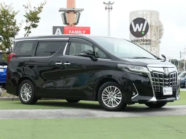 トヨタ アルファード X 千葉県 2022(令4)年 2.3万km ブラック Toyota Safety Sense/・プリクラッシュセーフティ/・レーンディパーチャーアラート/・オートハイビーム/・レーダークルーズコントロール/両側パワースライドドア/デジタルインナーミラー/9インチ純正コネクティッドナビ/地デジTV/【DVD/CD再生機能　Bluetooth接続】/バックカメラ/フリップダウンモニター/ドライブレコーダー（前後撮影）/革巻きステアリング/ステアリングスイッチ/ETC（2.0）/LEDヘッドライト/フォグライト/ウインカーミラー/クリアランスソナー/純正17インチアルミホイル/サイド/カーテンエアバッグ/スマートキー
