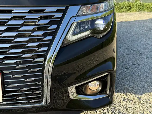 日産 エルグランド 250ハイウェイスターS 兵庫県 2025(令7)年 0.1千km 黒 登録済み未使用車/純正アルミホイール/LEDヘッドライト/オートライト/コーナーセンサー/エマージェンシーブレーキ/ステアリングリモコン/プロパイロット/アラウンドビューモニタ-/BSM/レーダークルコン/レーンキープ/オートハイビーム/両側パワースライドドア/パワーバックドア/ハーフレザーシート/Ｗエアコン