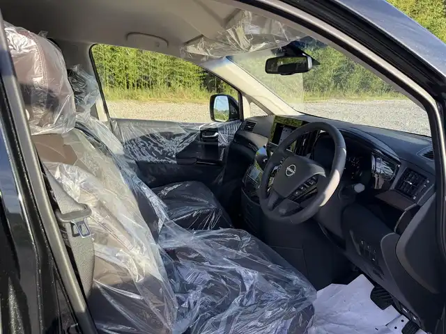 日産 エルグランド 250ハイウェイスターS 兵庫県 2025(令7)年 0.1千km 黒 登録済み未使用車/純正アルミホイール/LEDヘッドライト/オートライト/コーナーセンサー/エマージェンシーブレーキ/ステアリングリモコン/プロパイロット/アラウンドビューモニタ-/BSM/レーダークルコン/レーンキープ/オートハイビーム/両側パワースライドドア/パワーバックドア/ハーフレザーシート/Ｗエアコン