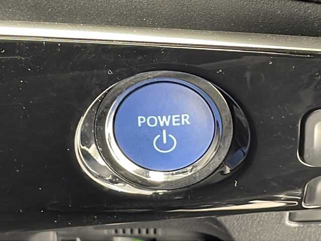 トヨタ プリウス ＰＨＶ S セーフティパッケージ 千葉県 2022(令4)年 2.9万km プラチナホワイトパールマイカ 純正ディスプレイオーディオ/　Bluetooth/フルセグTV/Apple car play/Android Auto/トヨタセーフティセンス/レーダークルーズコントロール/レーンキープアシスト/衝突軽減ブレーキ/クリアランスソナー/先行車発進警報/ロードサインアシスト/ブラインドスポットモニター/全方位カメラ/オートハイビーム/ビルトインETC/前方ドラレコ/LEDライト/フォグランプ/フロアマット/ドアバイザー/充電プラグあり/トノカバー