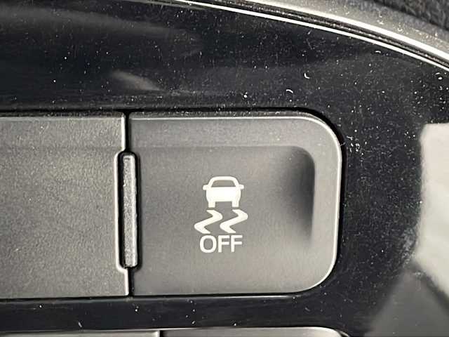 トヨタ プリウス ＰＨＶ S セーフティパッケージ 千葉県 2022(令4)年 2.9万km プラチナホワイトパールマイカ 純正ディスプレイオーディオ/　Bluetooth/フルセグTV/Apple car play/Android Auto/トヨタセーフティセンス/レーダークルーズコントロール/レーンキープアシスト/衝突軽減ブレーキ/クリアランスソナー/先行車発進警報/ロードサインアシスト/ブラインドスポットモニター/全方位カメラ/オートハイビーム/ビルトインETC/前方ドラレコ/LEDライト/フォグランプ/フロアマット/ドアバイザー/充電プラグあり/トノカバー